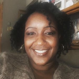 Meet your Posher, Monique